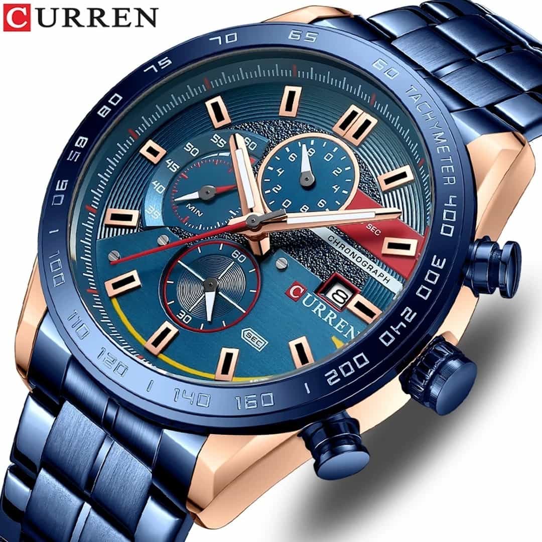 Vista dettagliata del quadrante dell’orologio uomo Curren Striker Blue con cronografo e datario