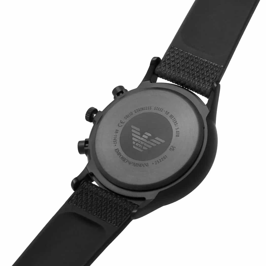 Retro dell’orologio Emporio Armani AR11457 con logo inciso.