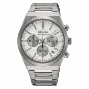 Vista frontale dell’orologio Seiko Chronograph SSB451P1 con vetro zaffiro e bracciale in acciaio.<br>