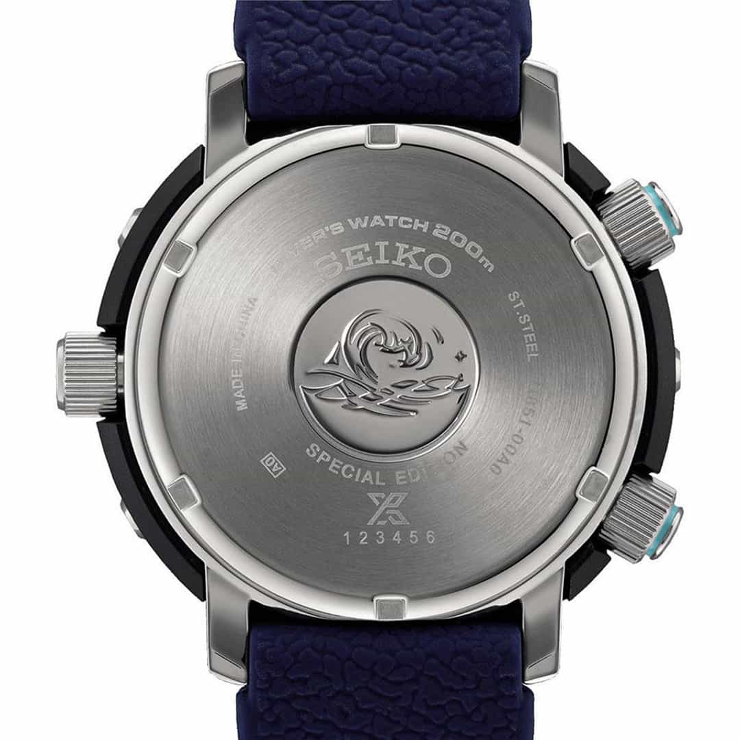 Retro dell’orologio Seiko Prospex SNJ039P1 con fondello in metallo, logo inciso e dicitura “Special Edition”.