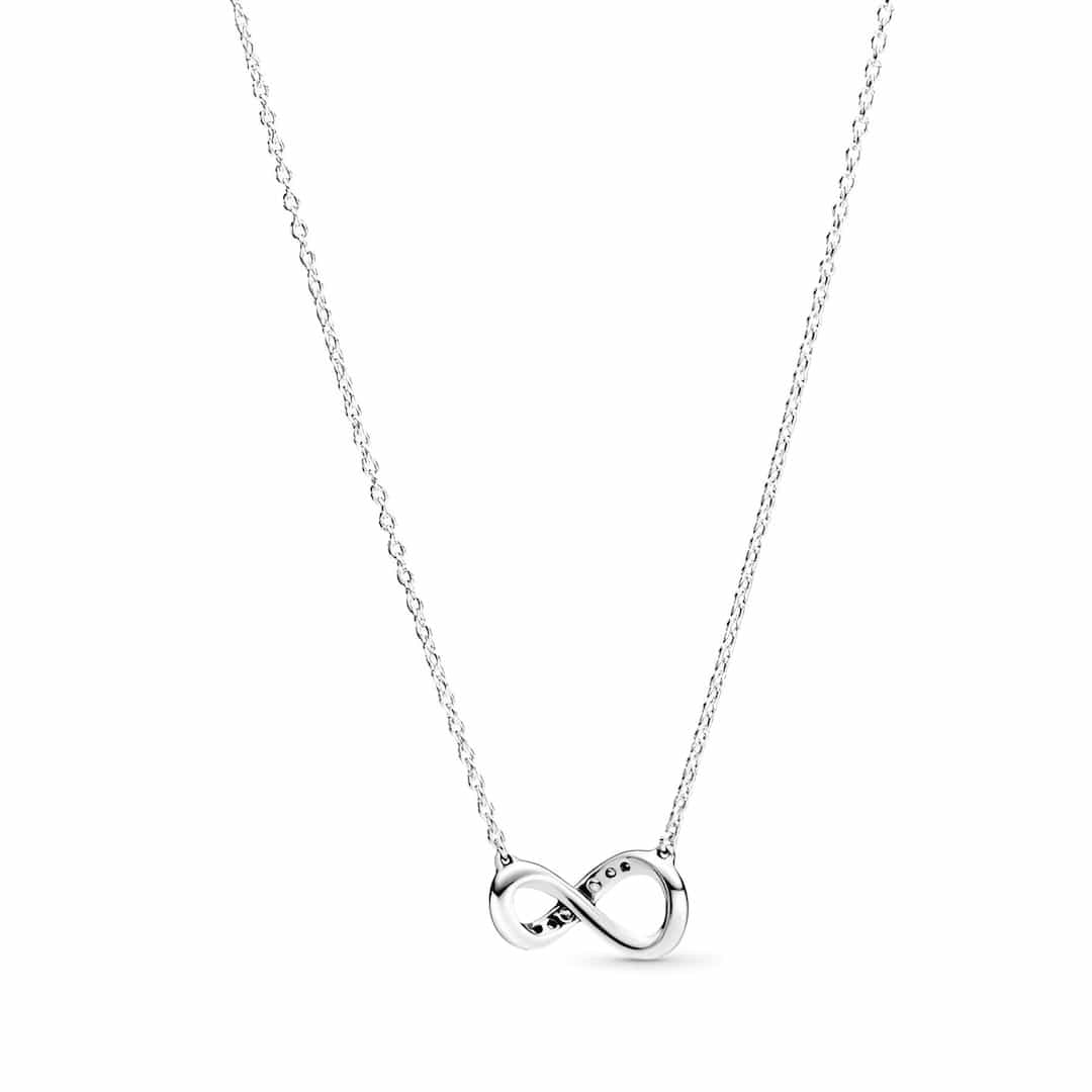 Collana in argento Pandora Moments 398821C01-50 con simbolo dell’infinito vista dal retro.