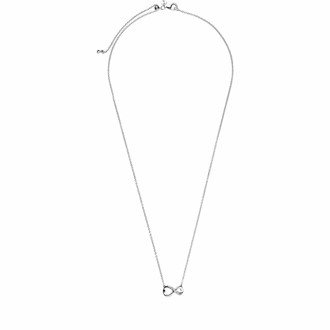 Collana lunga in argento Pandora Moments 398821C01-50 con simbolo dell’infinito, mostrata per intero.