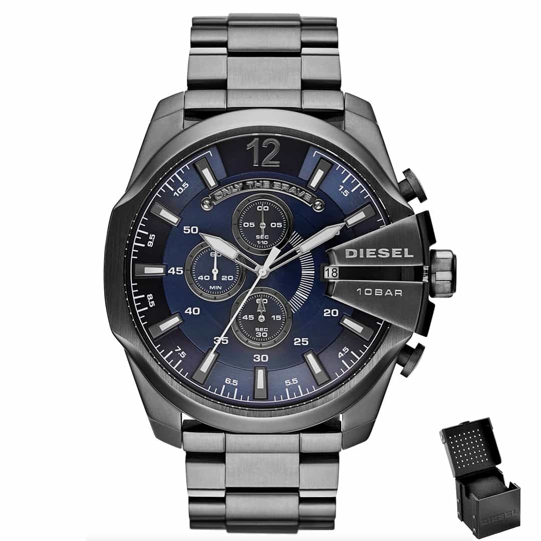 Orologio uomo Diesel Mega Chief DZ4329 con quadrante blu e cinturino in metallo grigio scuro, presentato con confezione regalo